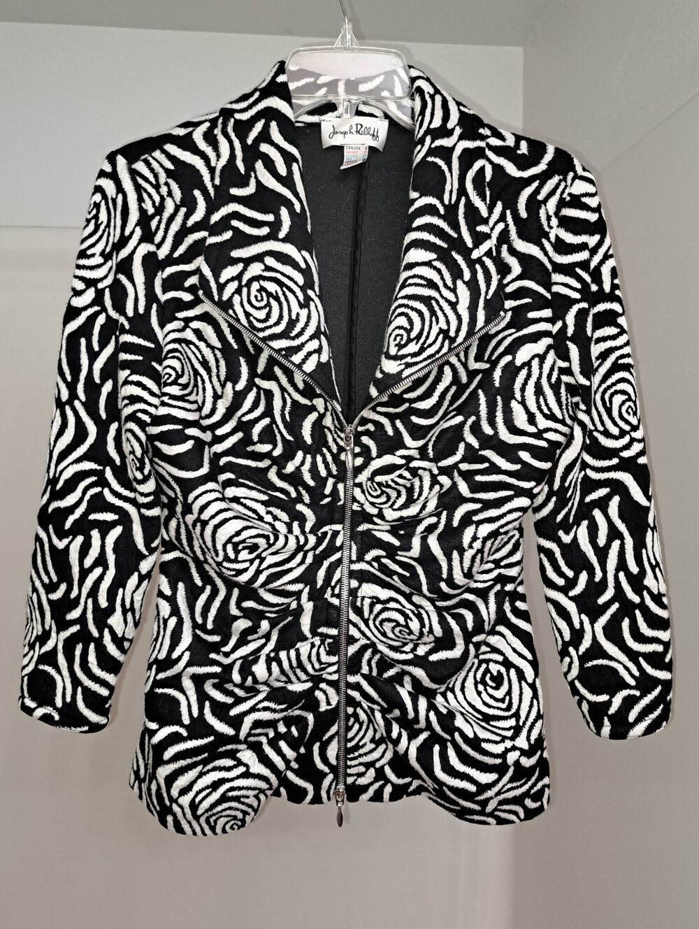 Joseph Ribkoff Black & White Rose-Print Zip Jacket